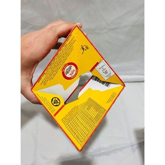 2013 McDonald's Smurfs 2 Happy Meal Box for collectors - Picture 4 of 5